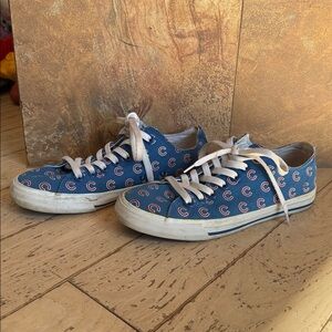 Row One Chicago Cubs Victory Sneakers 
Size 8 Women | Size 6.5 Men